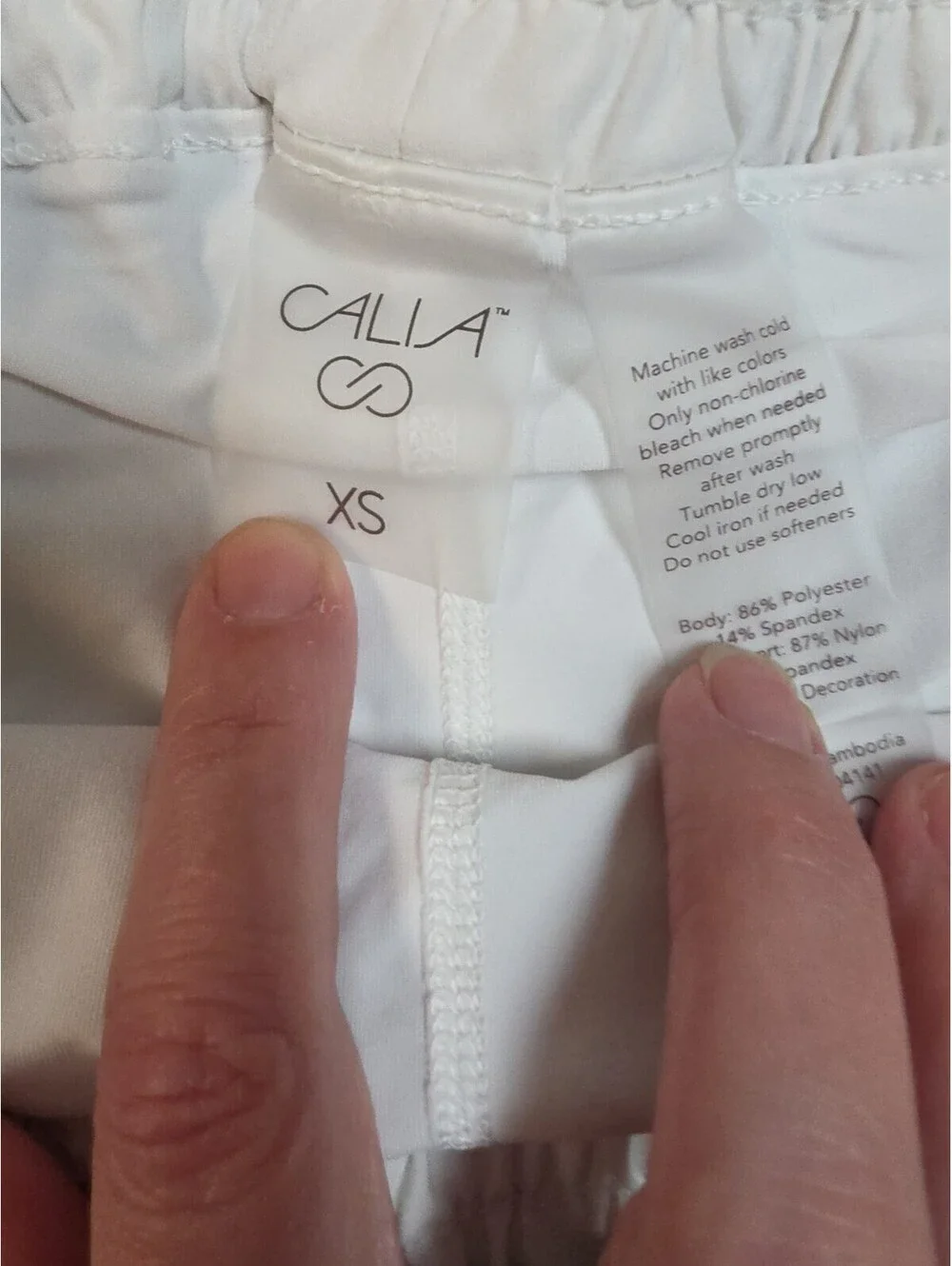 Calia Mid-Rise Infinity Run Shors XS 3” White Relaxed Fit Bike Shorts Built In